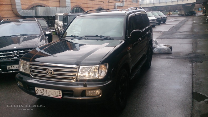 Toyota Land Cruiser 100 VX бензин 2004 1090000р Toyota Land Cruiser 100 VX бензин 2004 1090000р