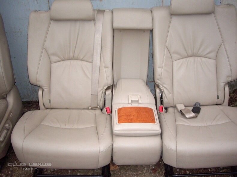 Продам сидения RX330-350 бежевые Продам сидения RX330-350 бежевые