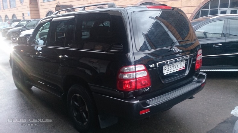 Toyota Land Cruiser 100 VX бензин 2004 1090000р Toyota Land Cruiser 100 VX бензин 2004 1090000р