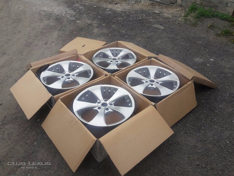 новые диски R19, вылет 45, 5*114,3....73,1. новые диски R19, вылет 45, 5*114,3....73,1.