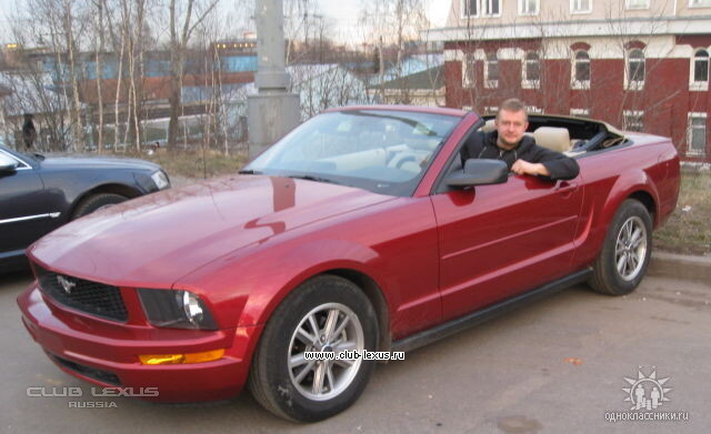 FORD Mustang 2010
