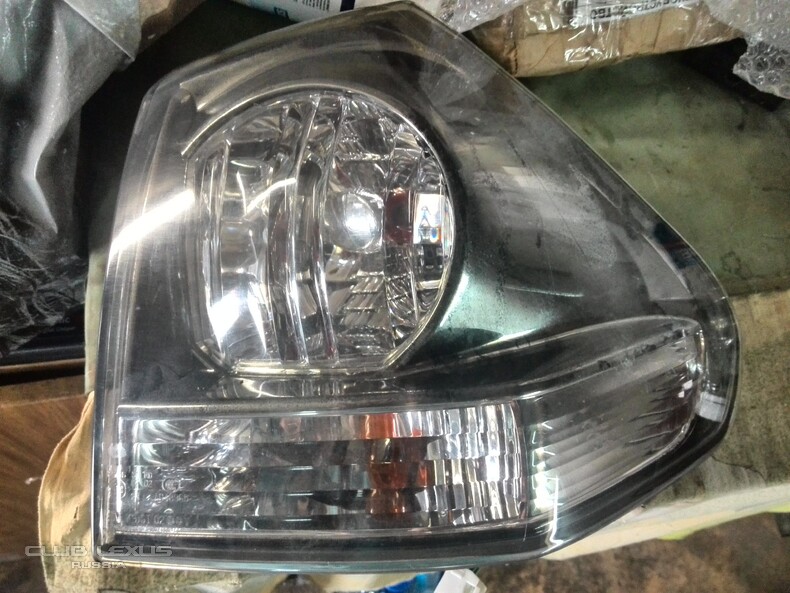 Продам заднюю оптику на RX350 2 кузов Продам заднюю оптику на RX350 2 кузов