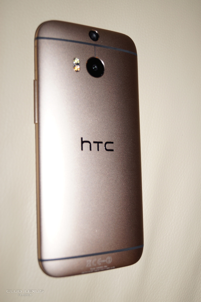 HTC ONE M8 Gold 16 Gb + HTC Dot View HTC ONE M8 Gold 16 Gb + HTC Dot View