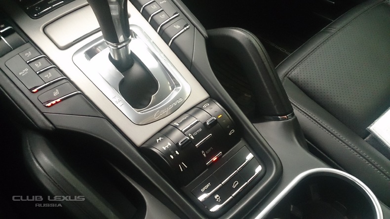 Porsche Cayenne 3.0дизель,2010,117500км.черный 2 389 000р Porsche Cayenne 3.0дизель,2010,117500км.черный 2 389 000р