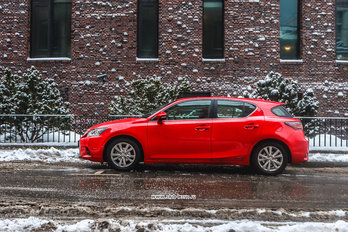 Тест-драйв Lexus CT200h Тест-драйв Lexus CT200h