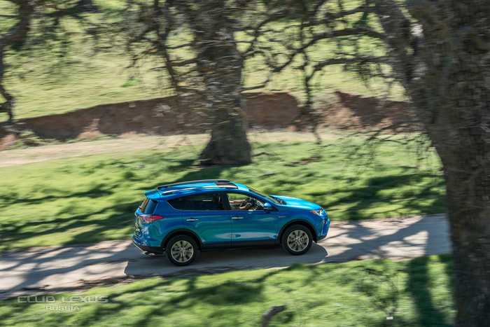 Вслед за Lexus NX соплатформенный RAV4 стал гибридом Вслед за Lexus NX соплатформенный RAV4 стал гибридом