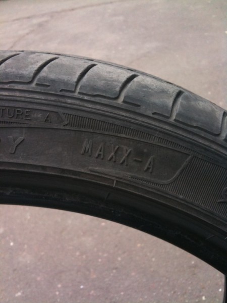 Продам 1 баллон dunlop sport maxx 225/40 R18 Продам 1 баллон dunlop sport maxx 225/40 R18