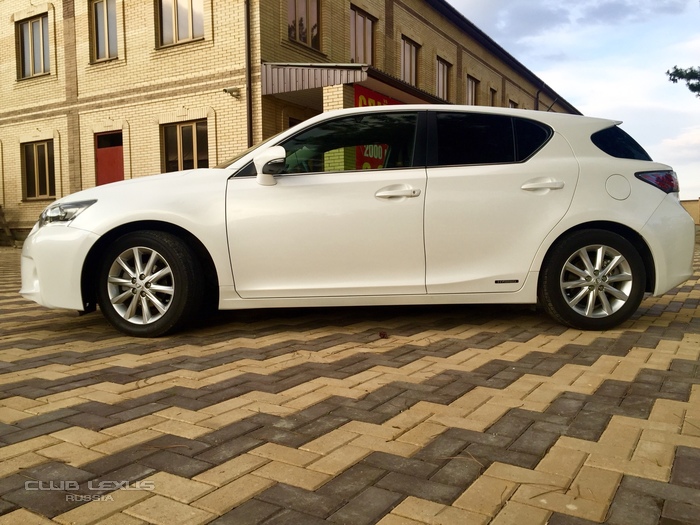 Продам CT200H Продам CT200H