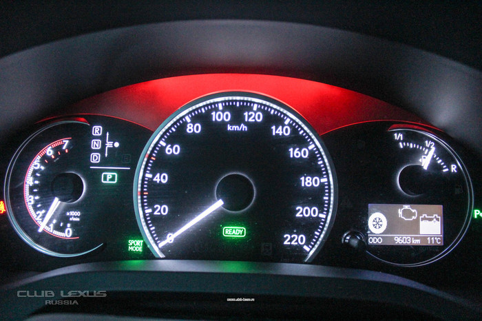 Lexus CT 200h - клубный тест-драйв Lexus CT 200h - клубный тест-драйв