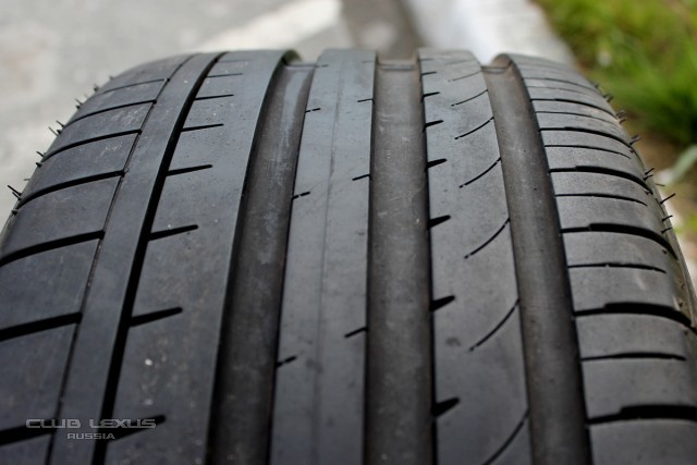 Продам резину 245/45/19 Falken почти новая 2016 г.в. Продам резину 245/45/19 Falken почти новая 2016 г.в.