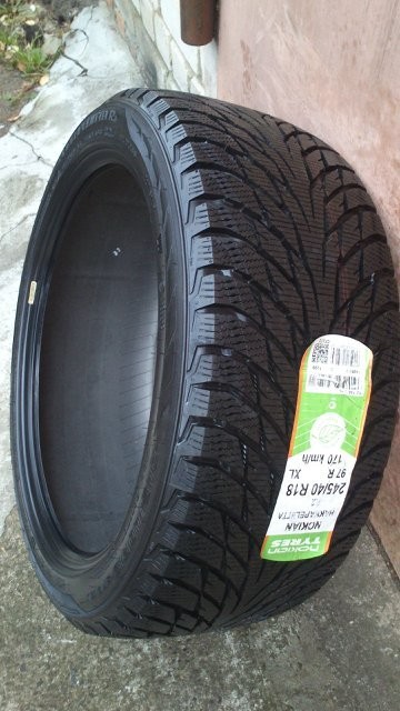 Зима Nokian Hakkapeliitta R2 245/40R18 Новые Зима Nokian Hakkapeliitta R2 245/40R18 Новые