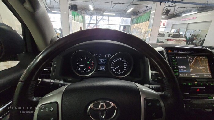ПРОДАМ Toyota Land Cruiser 200 2012 черный дизель 109000 км ПРОДАМ Toyota Land Cruiser 200 2012 черный дизель 109000 км
