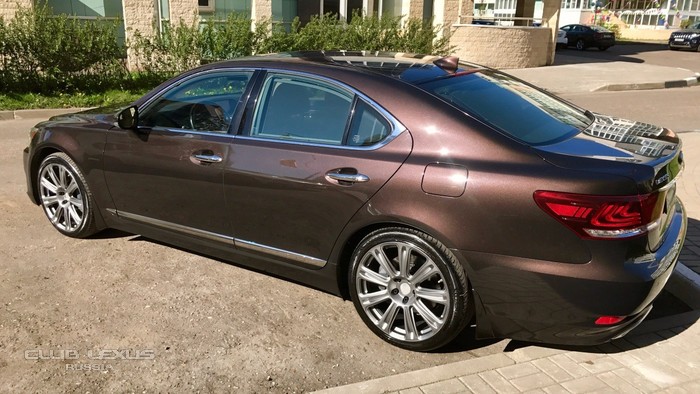 Продаю свой Lexus LS460 AWD 2014 г.в. Продаю свой Lexus LS460 AWD 2014 г.в.