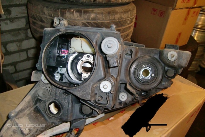 продам бу оригинальную фару LEXUS-RX 330(II) продам бу оригинальную фару LEXUS-RX 330(II)