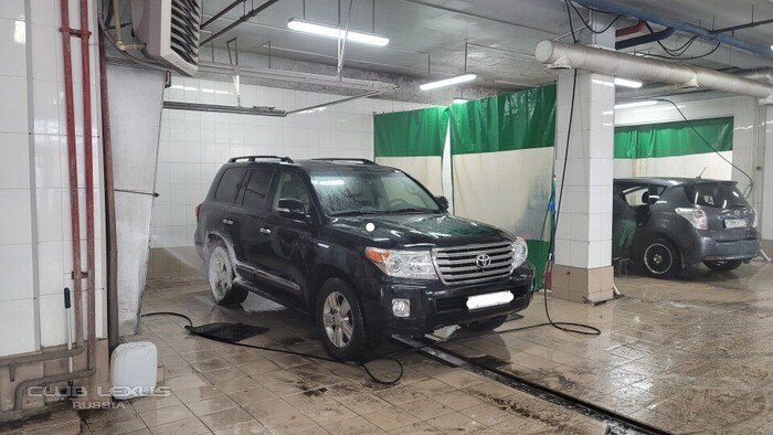 ПРОДАМ Toyota Land Cruiser 200 2012 черный дизель 109000 км ПРОДАМ Toyota Land Cruiser 200 2012 черный дизель 109000 км