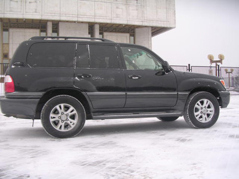 Продаю-меняю LX 470 2004года Продаю-меняю LX 470 2004года