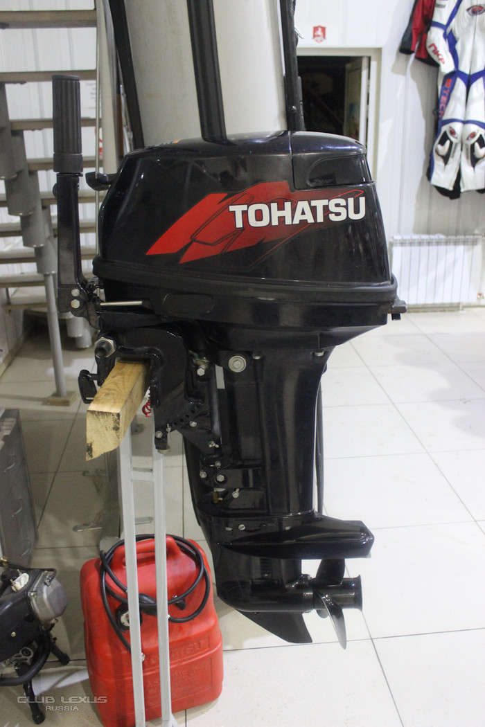 Продам лодку 3,3 метра + мотор Tohatsu 18 л.с. Продам лодку 3,3 метра + мотор Tohatsu 18 л.с.