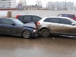 Через месяц российским водителям разрешат покидать место ДТП Через месяц российским водителям разрешат покидать место ДТП