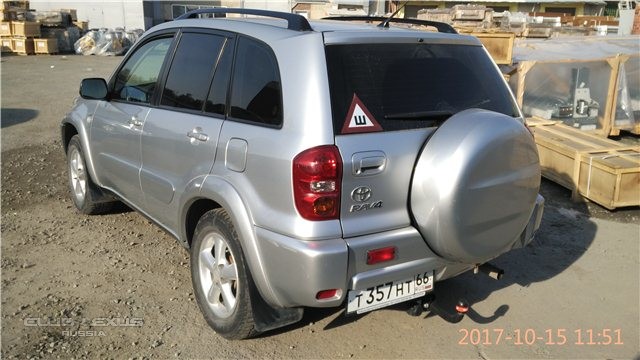 Продам рав4 поколение 2 год 2004 серебро 115840км Продам рав4 поколение 2 год 2004 серебро 115840км