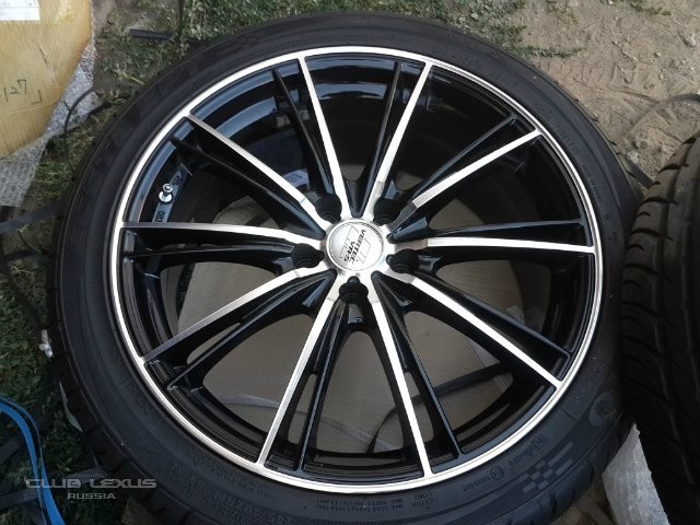 Продам отл.летние шины 245/40R19 kumho ecsta spt 2013г 7мм Продам отл.летние шины 245/40R19 kumho ecsta spt 2013г 7мм