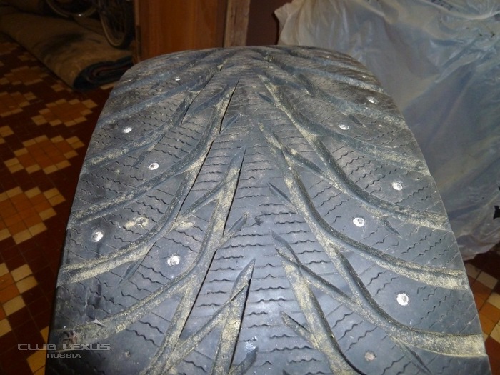 Продам зимние шины Yokohama Ice Guard STUP IG35 275/65 R17 Продам зимние шины Yokohama Ice Guard STUP IG35 275/65 R17