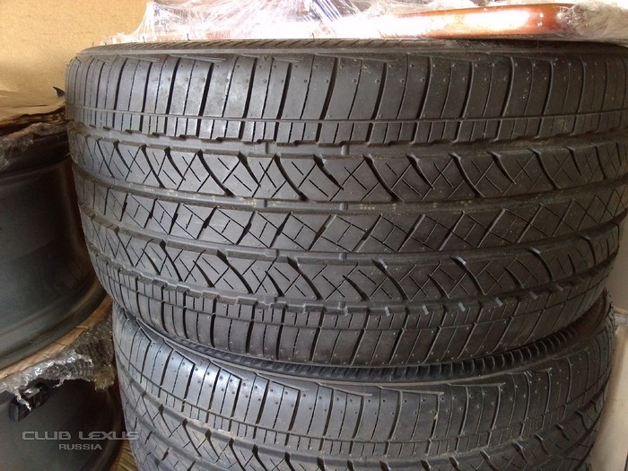 Продам комплект летней резины 255.35.20 Bridgestone Продам комплект летней резины 255.35.20 Bridgestone