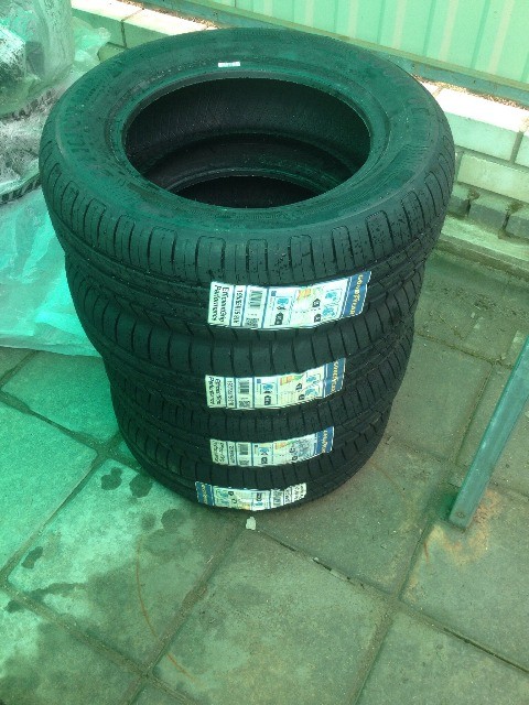 Продам Goodyear EffiicientGrip performance R15 и R16 Продам Goodyear EffiicientGrip performance R15 и R16