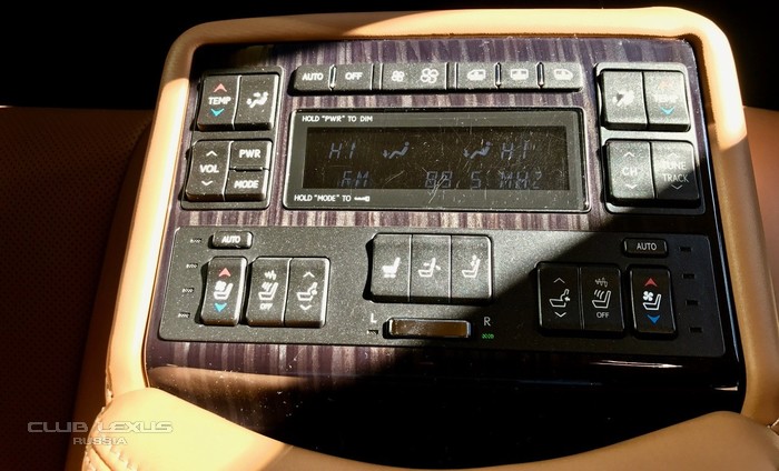 Продаю свой Lexus LS460 AWD 2014 г.в. Продаю свой Lexus LS460 AWD 2014 г.в.