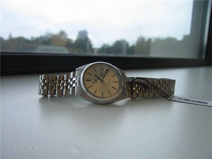 Новые Seiko SNXJ89 стиль a la Rolex Day-Date Новые Seiko SNXJ89 стиль a la Rolex Day-Date