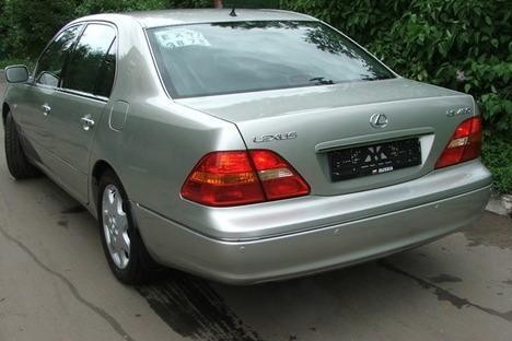 Замена задних фонарей на Lexus LS430 до рестайлинга Замена задних фонарей на Lexus LS430 до рестайлинга