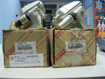 Продам задние тормозные суппорта для RX300 2000-2003 Продам задние тормозные суппорта для RX300 2000-2003