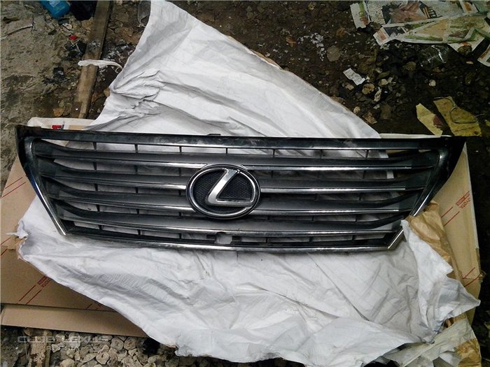 Продам решетку LX470 Продам решетку LX470