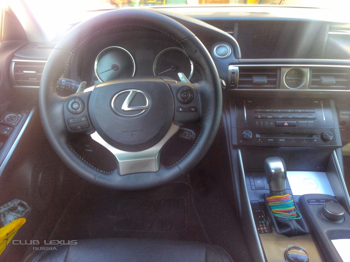 Продаю Lexus IS250 2014г (Киров) Продаю Lexus IS250 2014г (Киров)