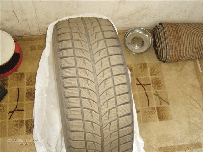 Продам зиму Bridgestone Blizzak WS-60 липучка, 225/40/R18 Продам зиму Bridgestone Blizzak WS-60 липучка, 225/40/R18