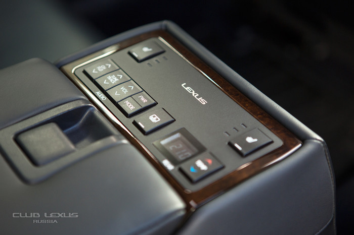 Lexus ES шестого поколения. Клубный тест-драйв в Баку Lexus ES шестого поколения. Клубный тест-драйв в Баку