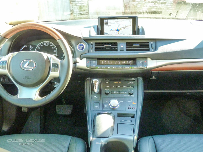 Lexus CT 200h - клубный тест-драйв Lexus CT 200h - клубный тест-драйв