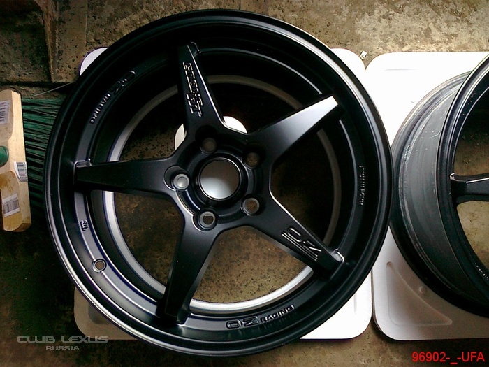 R17 OZ Crono и OZ Ultraleggera в отличном состоянии R17 OZ Crono и OZ Ultraleggera в отличном состоянии