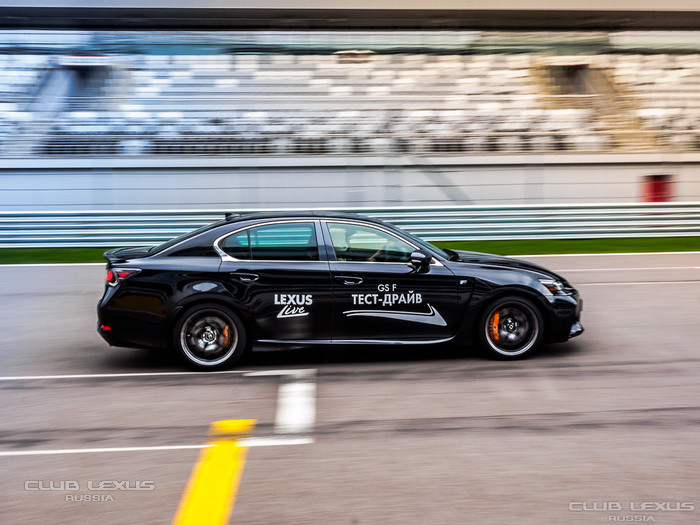 Lexus Live в Сочи: Тест-драйв на трассе F1 и не только Lexus Live в Сочи: Тест-драйв на трассе F1 и не только