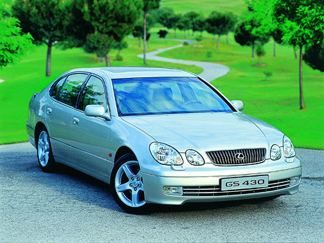 mercedes C-klass(w204) mercedes C-klass(w204)