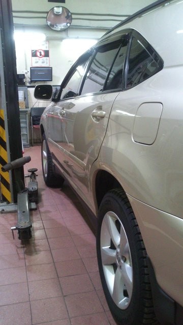 Продам Lexus RX300 (rx2) бежевый (850т.руб. 135т.км). Продам Lexus RX300 (rx2) бежевый (850т.руб. 135т.км).