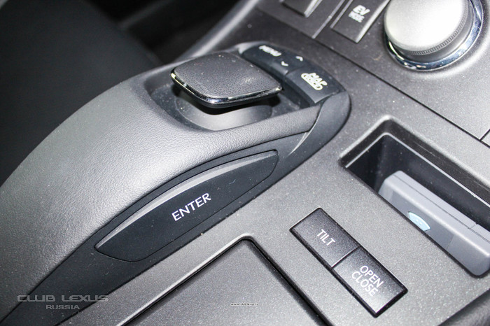 Lexus CT 200h - клубный тест-драйв Lexus CT 200h - клубный тест-драйв