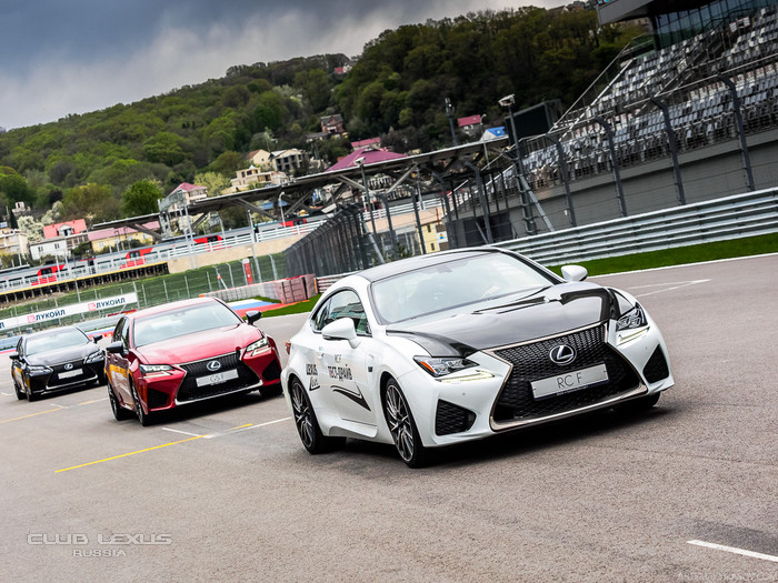 Lexus Live в Сочи: Тест-драйв на трассе F1 и не только Lexus Live в Сочи: Тест-драйв на трассе F1 и не только