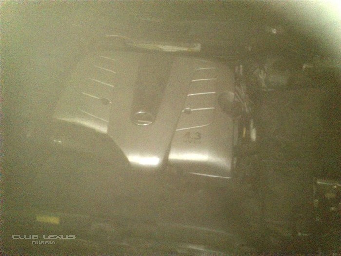 В процессе разбора Lexus LS430 В процессе разбора Lexus LS430
