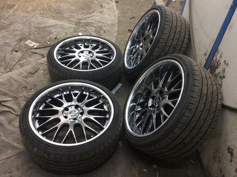 Продам достойные колеса R20 SSR Vienna LM9 black chrome. Продам достойные колеса R20 SSR Vienna LM9 black chrome.