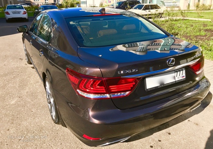Продаю свой Lexus LS460 AWD 2014 г.в. Продаю свой Lexus LS460 AWD 2014 г.в.