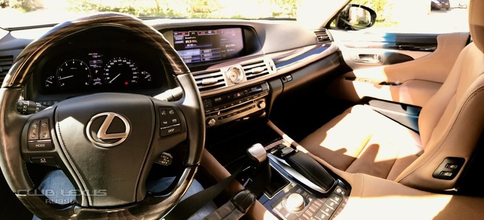 Продаю свой Lexus LS460 AWD 2014 г.в. Продаю свой Lexus LS460 AWD 2014 г.в.