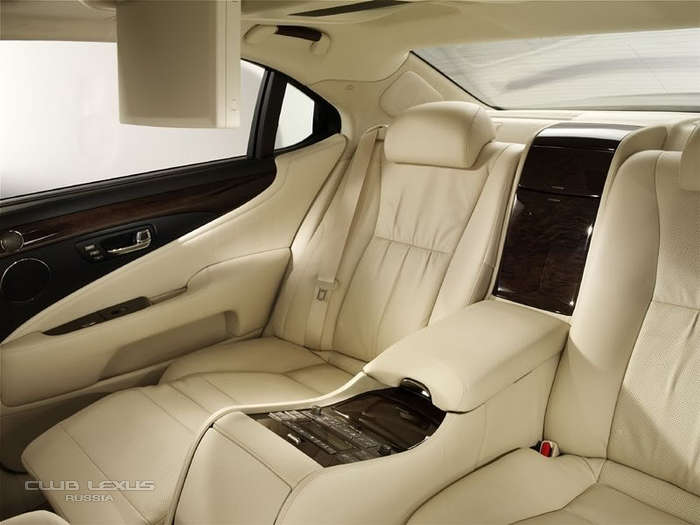 Куплю задний диван ottoman от Lexus LS Куплю задний диван ottoman от Lexus LS