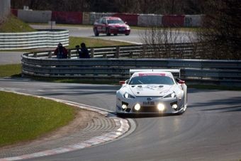 Lexus LFA победил в своем классе в 4-часовой гонке DMV на Ню Lexus LFA победил в своем классе в 4-часовой гонке DMV на Ню