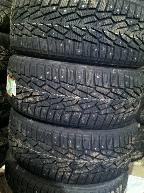 Продам НОВУЮ зимнюю резину Nokian Hakkapeliitta 7 235/55R17 Продам НОВУЮ зимнюю резину Nokian Hakkapeliitta 7 235/55R17