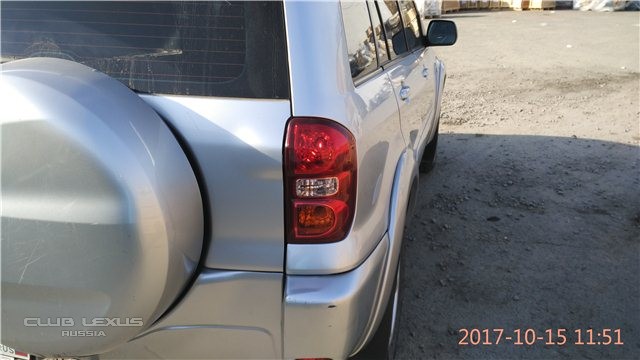 Продам рав4 поколение 2 год 2004 серебро 115840км Продам рав4 поколение 2 год 2004 серебро 115840км